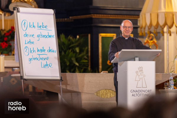 P. Klaus Einsle LC beim Adoratio Kongress 2026